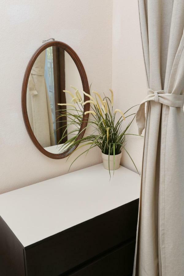 Villa Argo 3 - Beachfront, Big Gardens, Location! 佩科霍里 外观 照片